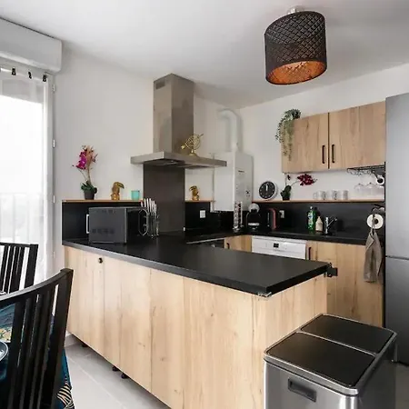 Appart Avec 3 Chambres Au Pied Du Tram Avec Internet ! Eysines Exterior photo